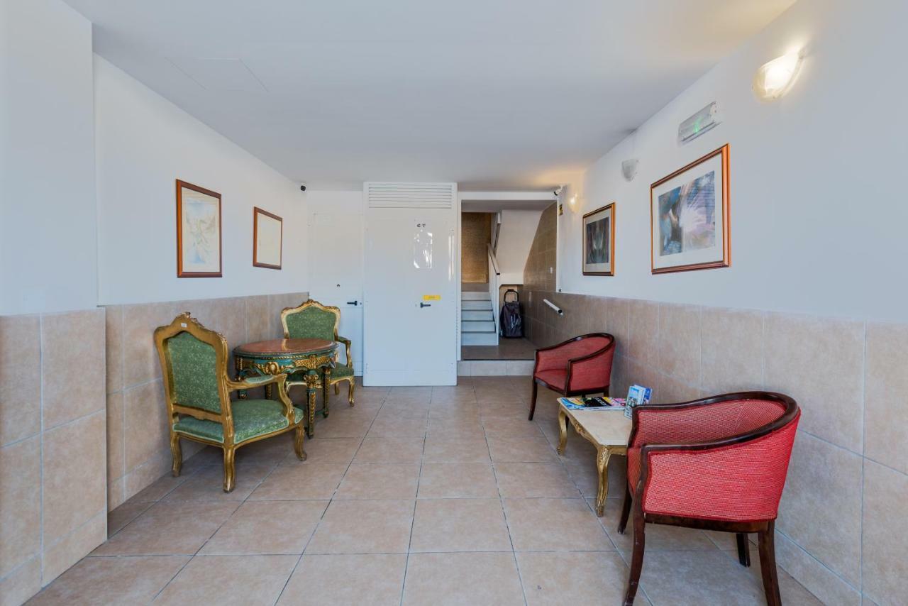 Blue Harbour 2 Bedroom Seafront Apartments With Stunning Seaviews - By Getawaysmalta St. Paul's Bay Esterno foto